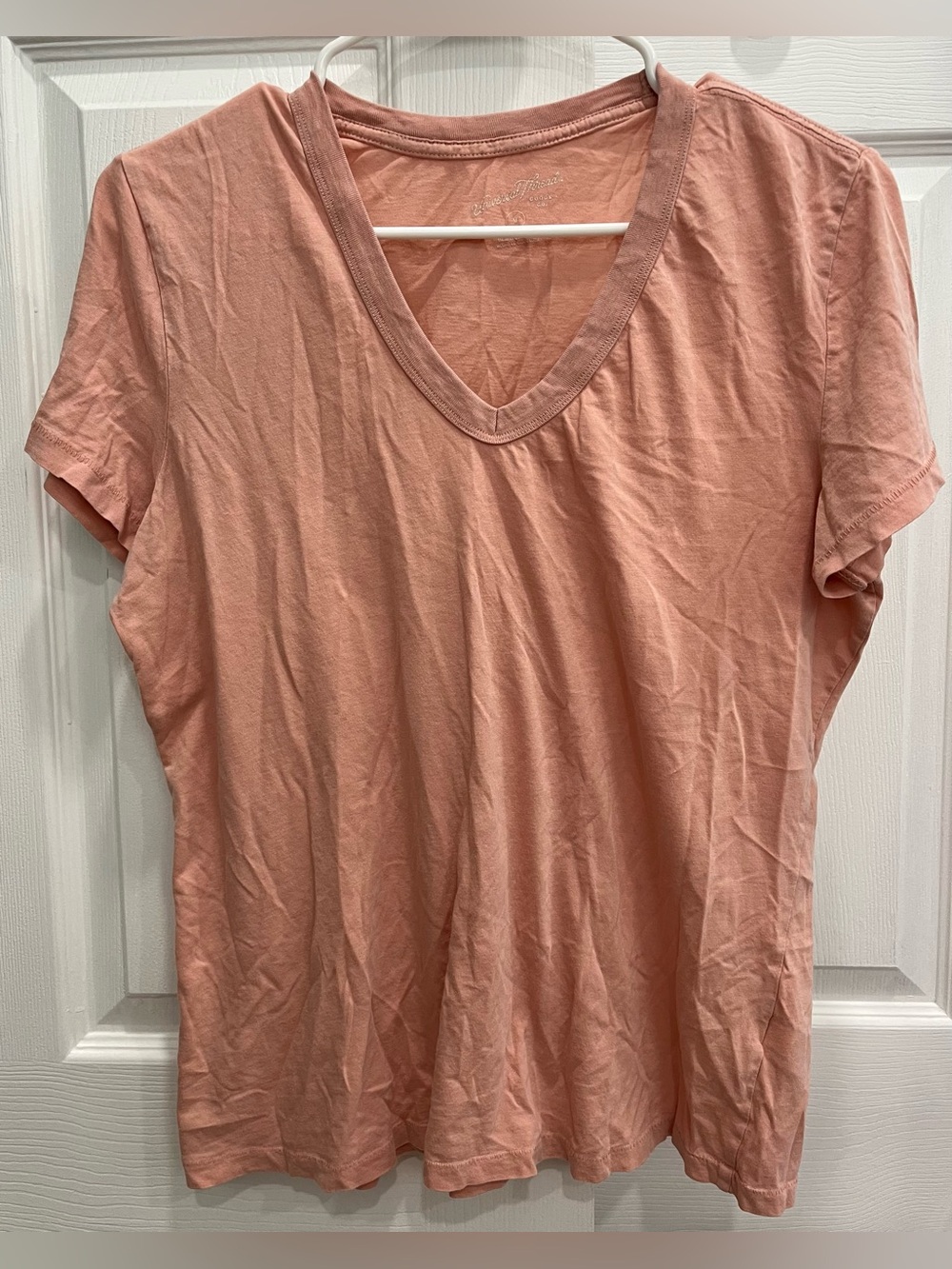 Universal threads Women's V-Neck pink Short Sleeve Top